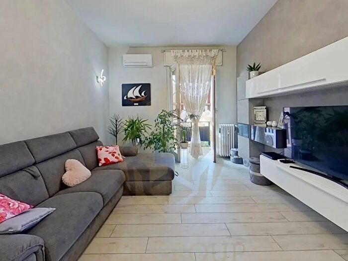 Appartamento bilocale in vendita in Via Monte Santo, Monza