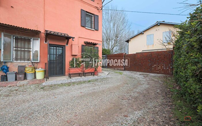Casa con 5 locali in vendita in Via Dugliolo, Budrio