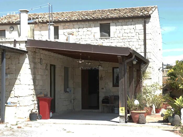 Casa trilocale in vendita in del Tellesimo, Ragusa