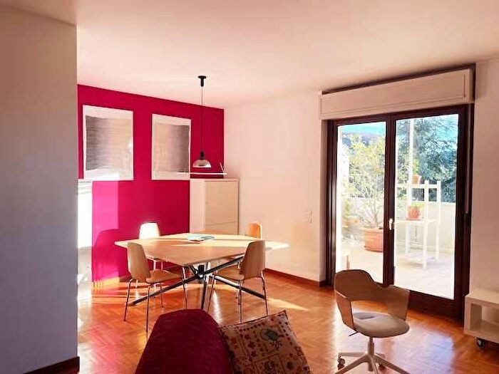 Casa trilocale in affitto in Viale Giulio Cesare, Valtesse, Bergamo