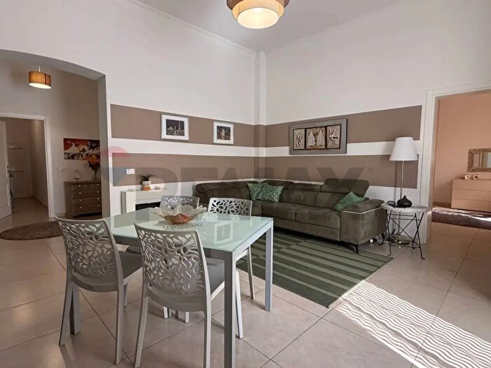 Appartamento con 6 locali in vendita in Via Casati, Genova