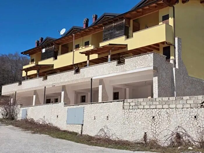 Appartamento quadrilocale in vendita in Via Beato Salvatore Lilli, Cappadocia