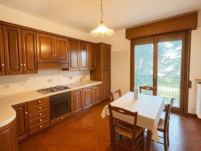 Appartamento quadrilocale in vendita in Via l Pulci, Modena