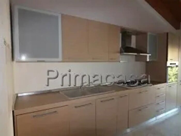 Appartamento quadrilocale in affitto in Via Giuseppe Garibaldi, Sant'Ambrogio Di Valpolicella