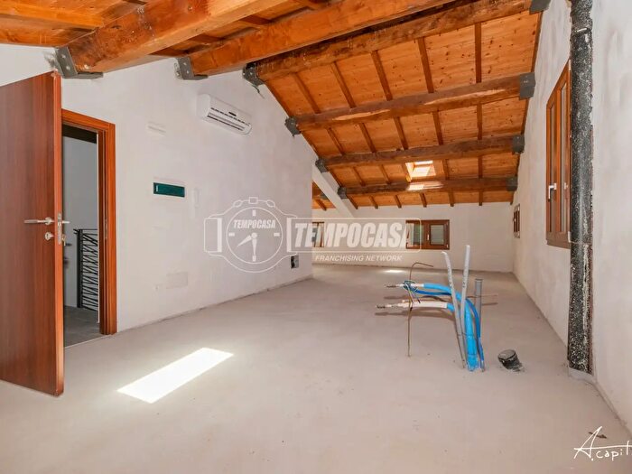 Casa con 5 locali in vendita in Via Casarino, San Felice Sul Panaro