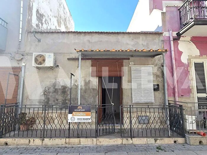 Casa bilocale in vendita in Via Solferino, Pozzallo