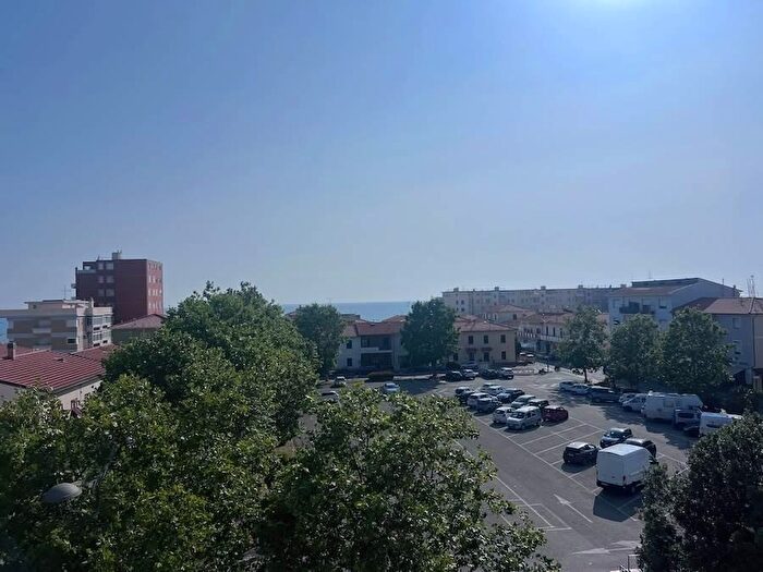 Appartamento trilocale in vendita in Piazza Monte alla Rena, Rosignano Marittimo