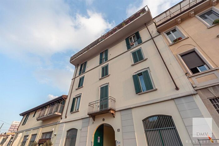 Appartamento bilocale in affitto in Via Monviso, Milano