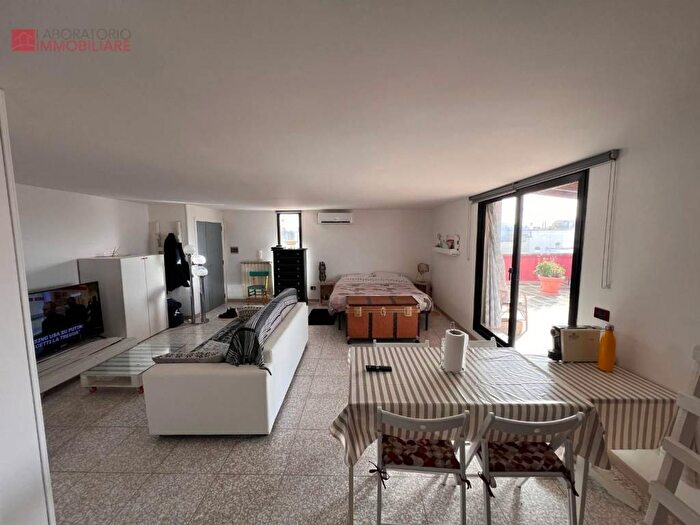 Casa monolocale in affitto in Via M Buonarroti, Castromediano, Cavallino