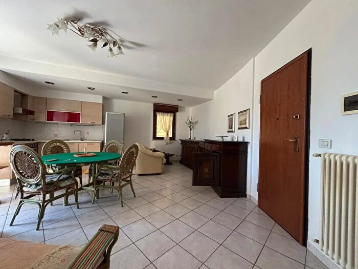 Appartamento trilocale in vendita in Sarzana