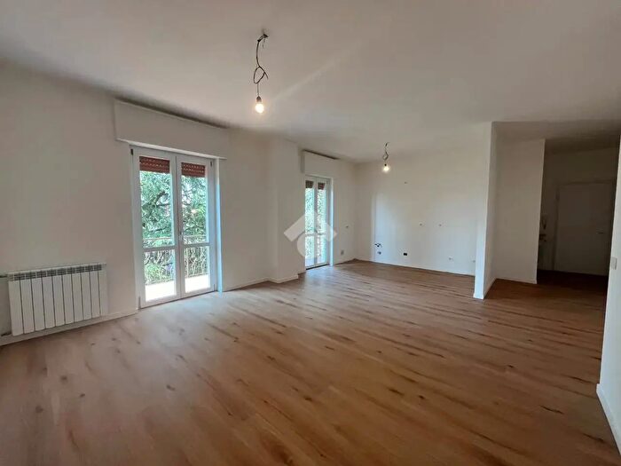 Appartamento trilocale in vendita in Via Battisti, Verderio