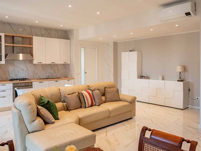 Appartamento bilocale in affitto in Via Dante Alighieri, Centro, San Donato Milanese