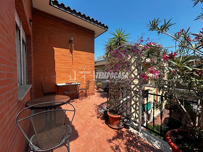 Appartamento quadrilocale in vendita in Roma