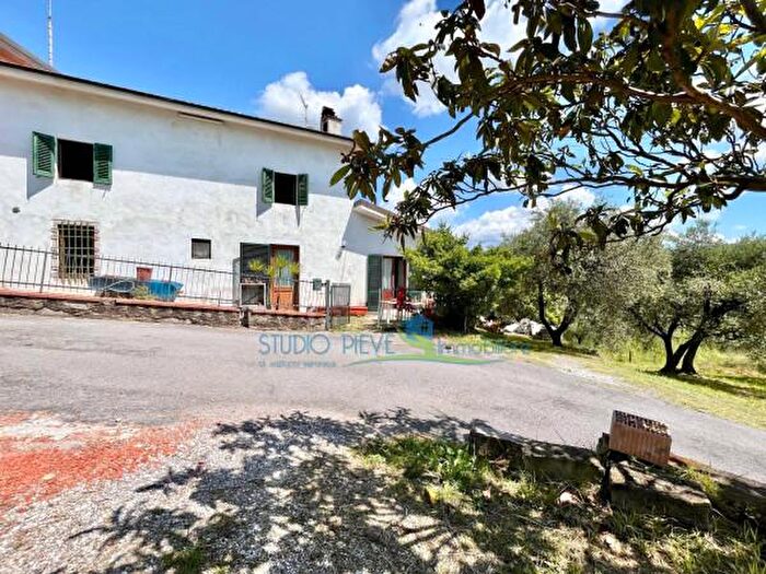 Casa con 6 locali in vendita in Via Cosimini Ezio, Pieve A Nievole