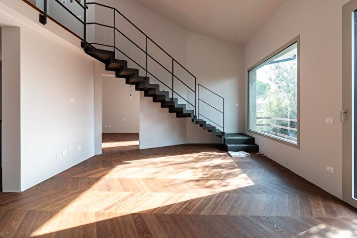 Casa con 7 locali in vendita in Galilei, Vinci