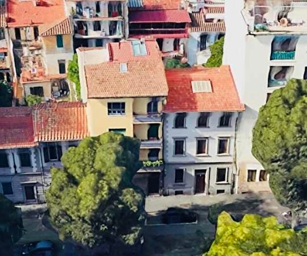 Appartamento trilocale in vendita in Firenze