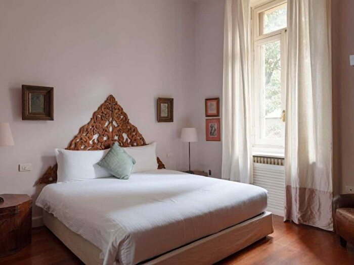 Appartamento con 5 locali in affitto in Viale Piceno, Plebisciti Susa, Milano