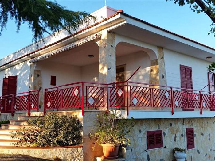 Casa quadrilocale in affitto in Contrada Carvalo Zona M, Martina Franca