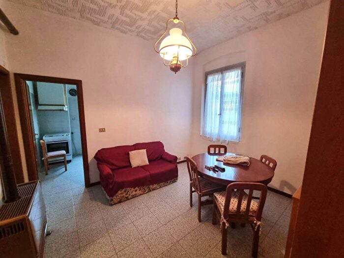Appartamento trilocale in affitto in Via Piacenza, Molassana, Genova
