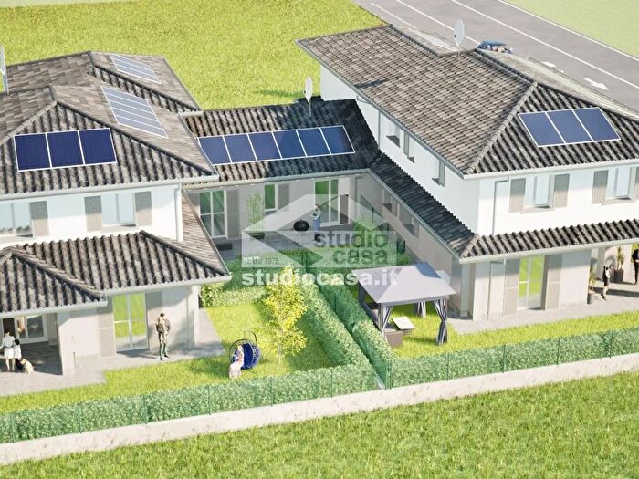 Casa trilocale in vendita in Via Carlo Collodi, Caravaggio