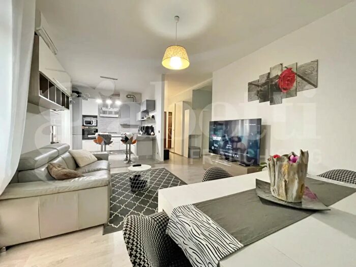 Appartamento trilocale in vendita in Via Borgo, SantAgata Bolognese