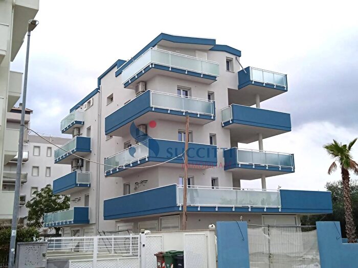 Appartamento trilocale in vendita in Via Ennio Flaiano, Alba Adriatica