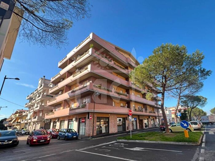 Appartamento quadrilocale in affitto in Via Giovanni Mezzanotte, Stadio Lungomare Colombo, Pescara