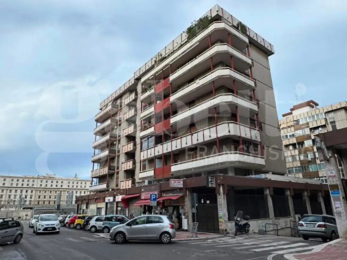 Appartamento con 5 locali in vendita in Via Devitofrancesco, Bari