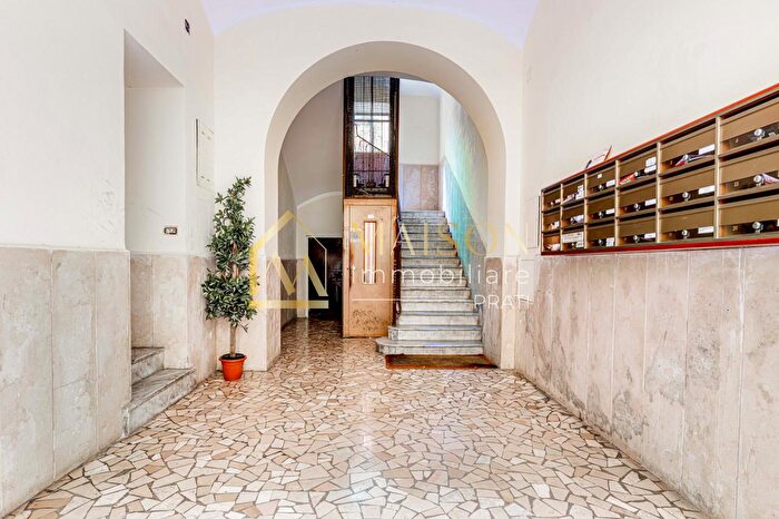 Appartamento bilocale in vendita in Via Santamaura, Roma