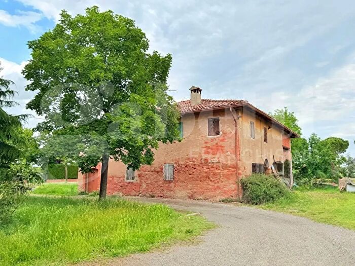 Casa con 6 locali in vendita in Via San Bernardino, Sant'Agata Bolognese