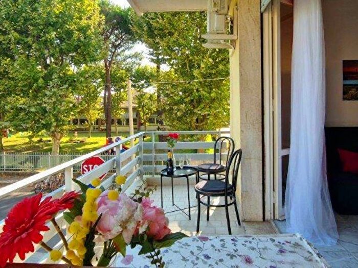 Appartamento trilocale in affitto in via Taddei, Darsena Ex Campo di Aviazione, Viareggio