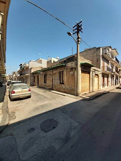 Casa quadrilocale in vendita in Floridia