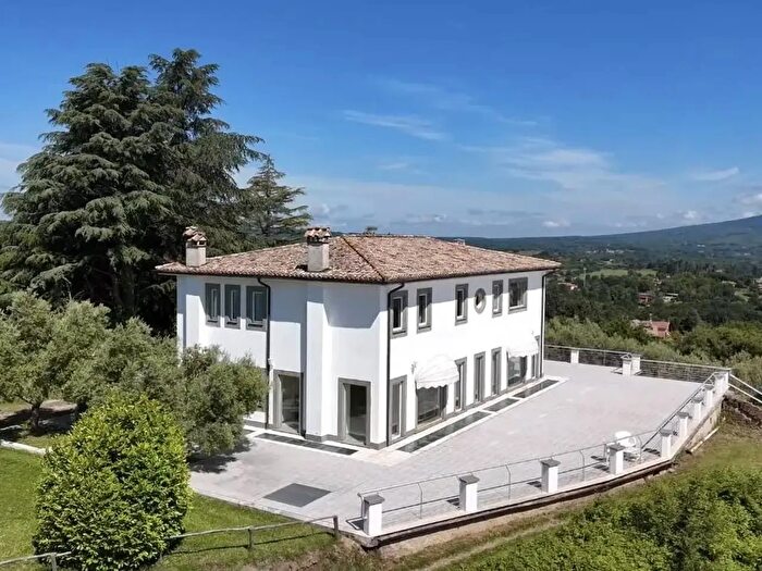 Casa con 18 locali in vendita in Località Poggio della Rota, Bassano Romano
