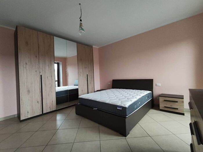 Appartamento trilocale in affitto in Via Giuseppe Garibaldi, Pralungo