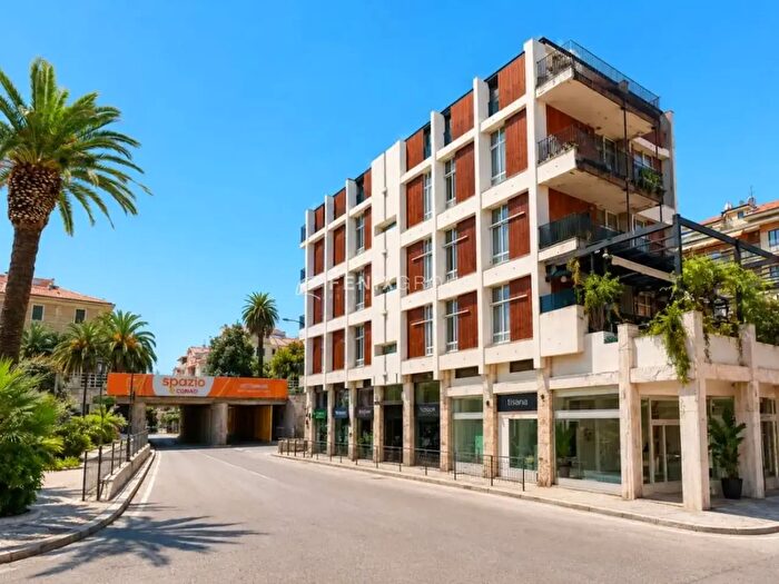Appartamento quadrilocale in vendita in Via Francesco Fiscaletti, San Benedetto Del Tronto