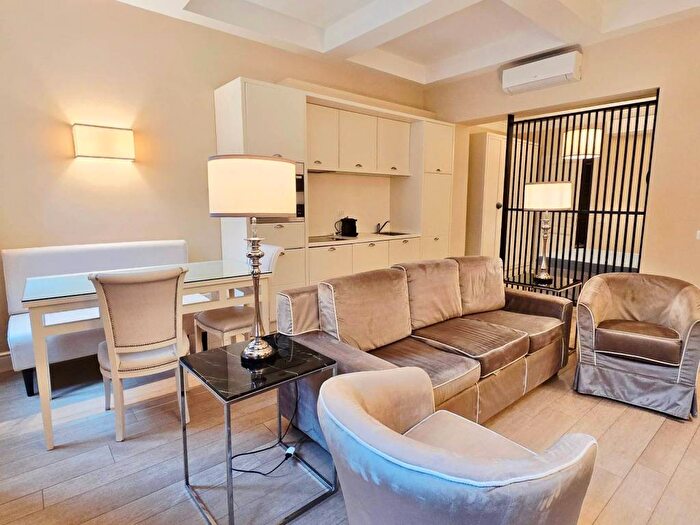 Appartamento bilocale in affitto in Borgo Ognissanti, Borgo Ognissanti Il Prato, Firenze