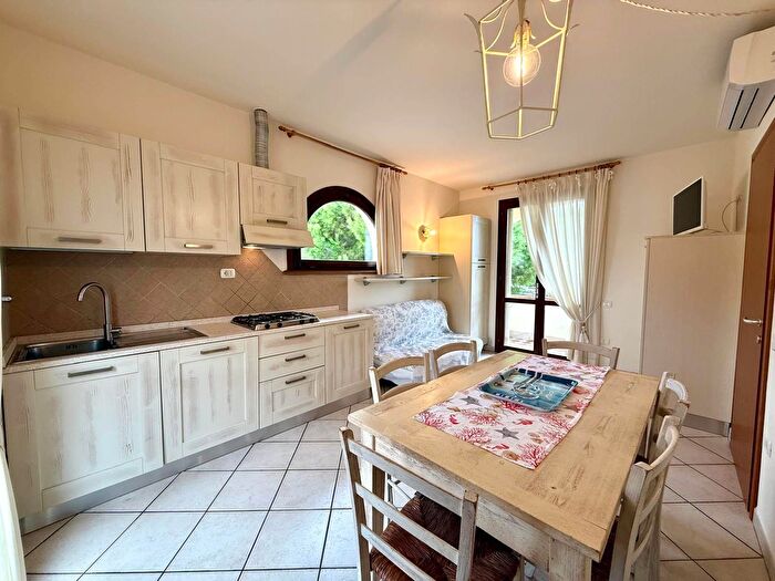 Appartamento quadrilocale in vendita in Via Valle dAosta, Rosignano Marittimo