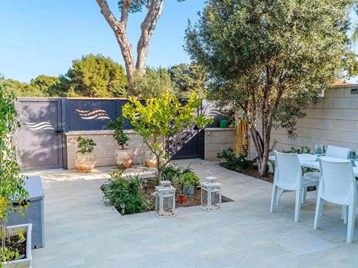 Casa trilocale in vendita in Via delle Vigne, SantAnna Arresi