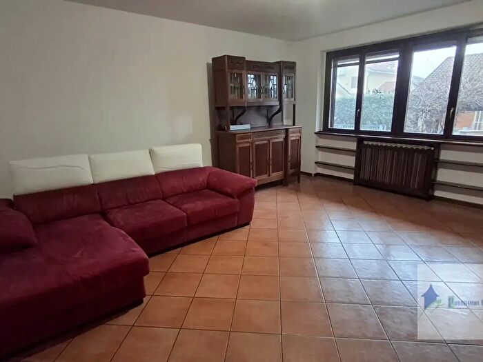 Casa trilocale in affitto in Via Arconati Visconti, Arconate