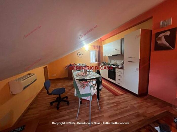 Casa trilocale in vendita in Viale Alcide De Gasperi, Lascari