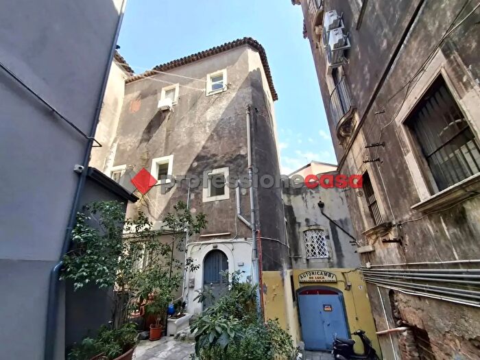 Appartamento bilocale in vendita in Via Plebiscito, Catania