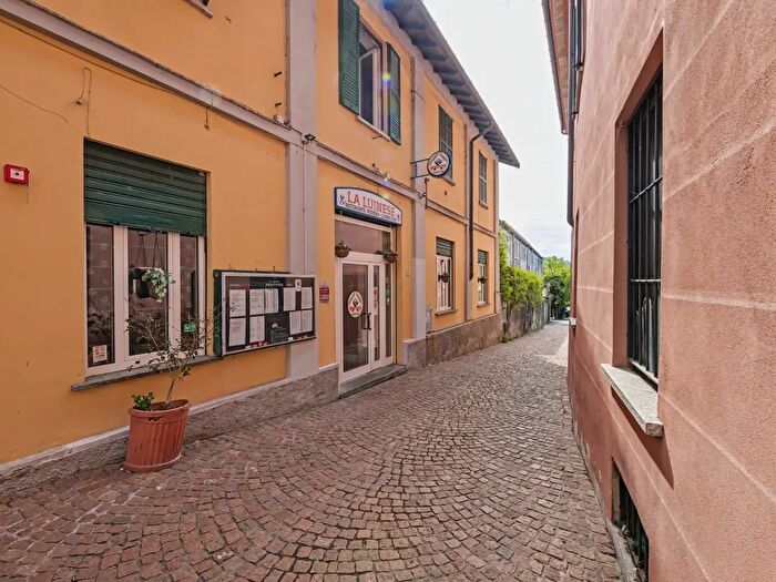 Appartamento bilocale in vendita in Via San Pietro, Luino