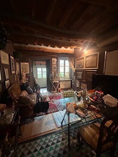 Appartamento con 7 locali in vendita in Camaiore