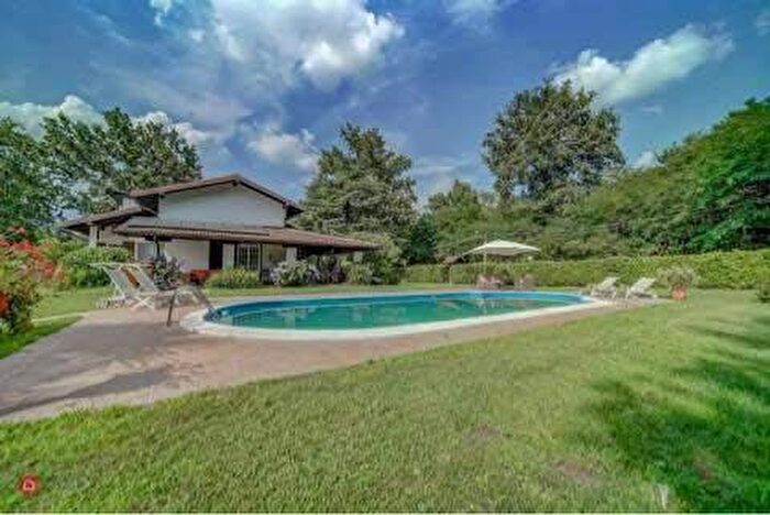 Casa con 6 locali in affitto in Borgo Ticino, Agrate Conturbia