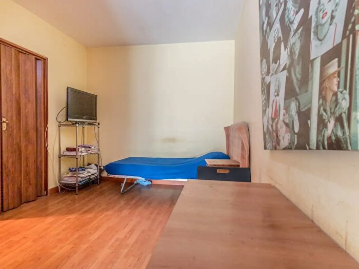 Appartamento trilocale in vendita in Via dei Cochi, Roma