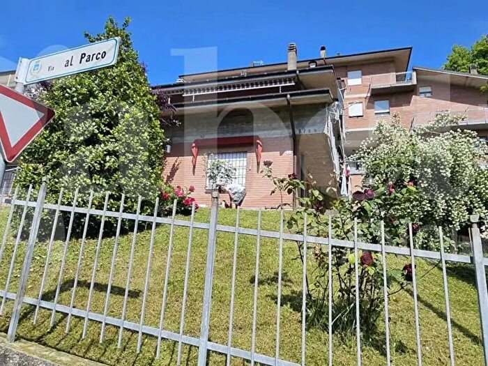 Appartamento quadrilocale in vendita in Via Tagliamento, Pavullo Nel Frignano