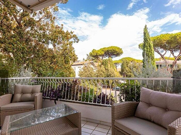 Appartamento con 6 locali in affitto in San Saba Caracalla, Roma