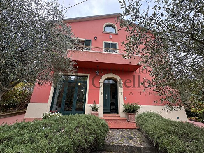 Casa con 5 locali in vendita in Via Roma, Castiglione Del Lago