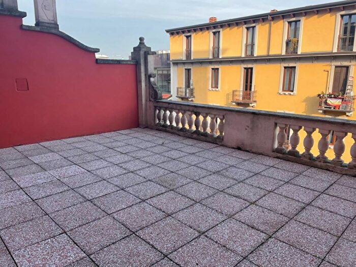 Appartamento trilocale in affitto in Via Spartaco, Cadore, Milano