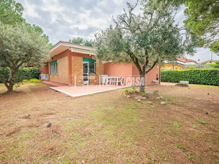 Appartamento quadrilocale in vendita in Via del Mare, Potenza Picena